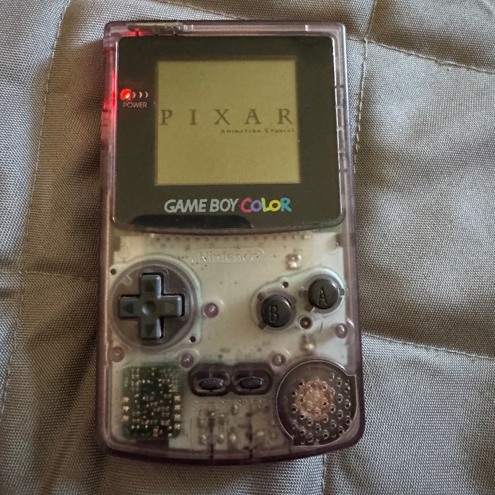 Gameboy Color: clear purple